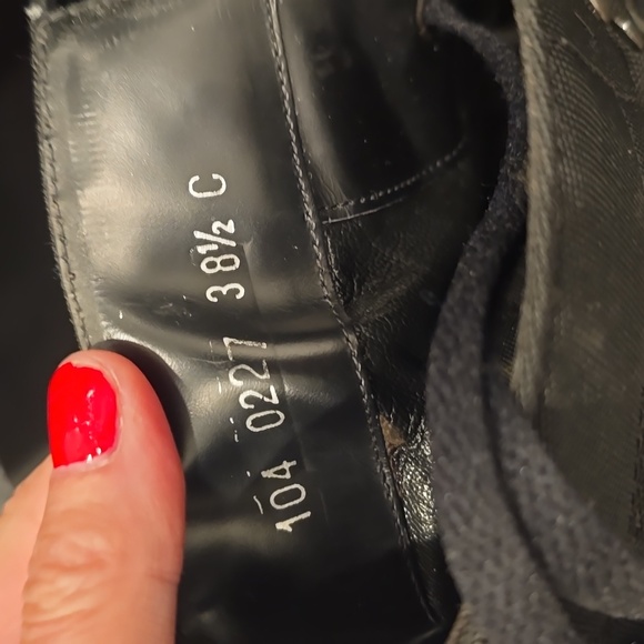 Black Leather GUCCI Boots with Green and Red Stripe - Picture 4 of 6